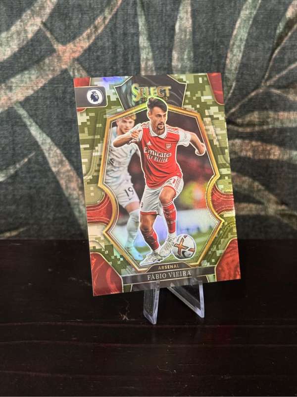 2022-23 Panini Select - Fabio Vieira Camo Prizm 162/199 - Arsenal