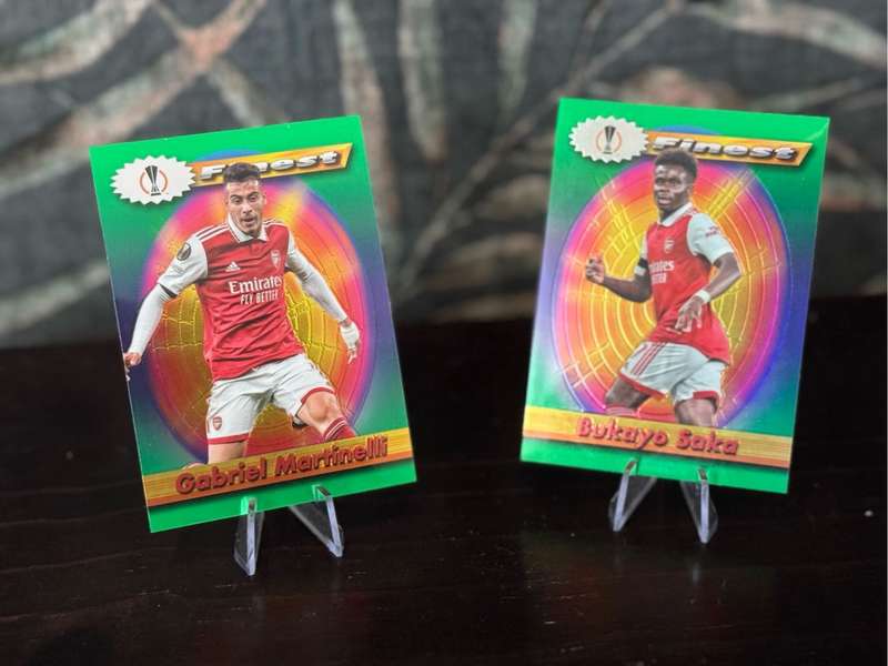 2023 Topps Finest - Saka & Martinelli Green Flashbacks - Arsenal