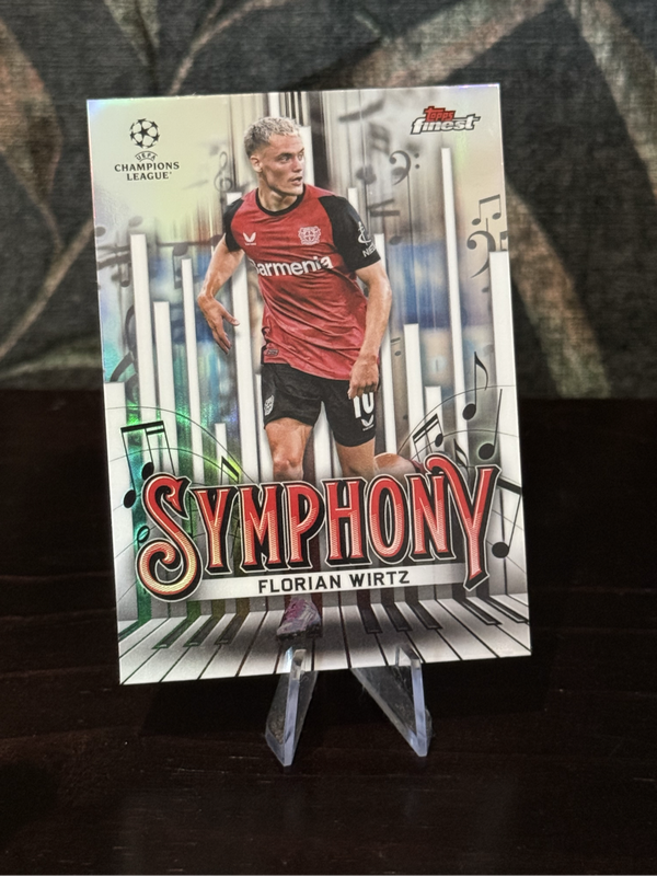 2024-25 Topps Finest - Florian Wirtz Symphony Refractor - Bayern Leverkusen