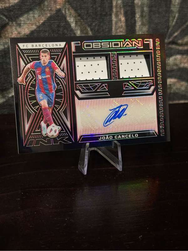 2023-24 Panini Obsidian - Joao Cancelo Dual Patch Auto Electric Etch Red 15/25 - Barcelona