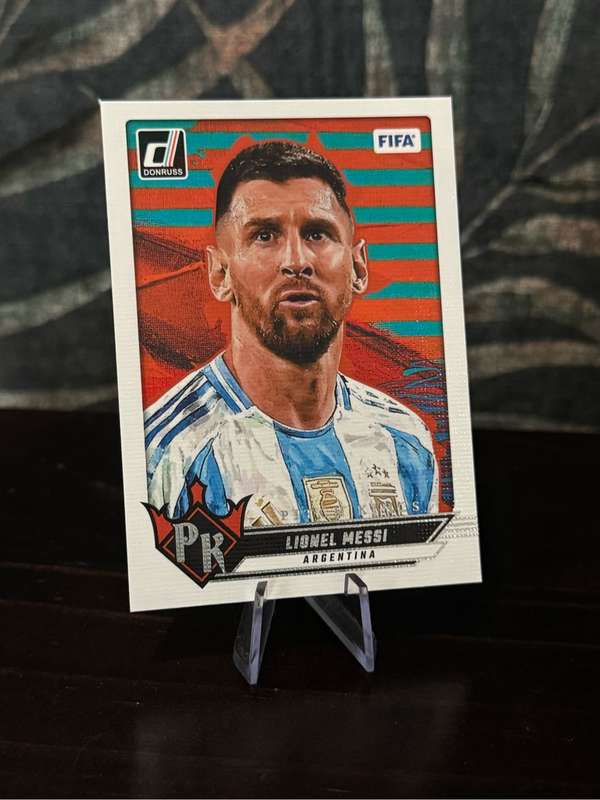 2025 Panini Donruss - Lionel Messi Pitch Kings - Argentina