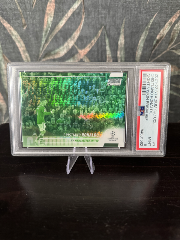 2021-22 Topps - Cristiano Ronaldo Night Vision Prism 11/175 PSA 9