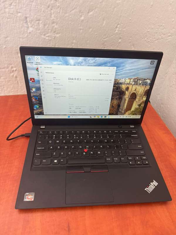 Tinkpad AMD Ryzen Pro 5