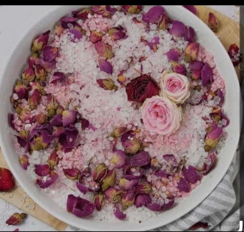 Himalayan Bath Salts with Rose Petals - 500g