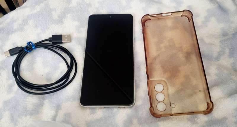 Dual Sim Samsung S21 fe 128G with USB Charger