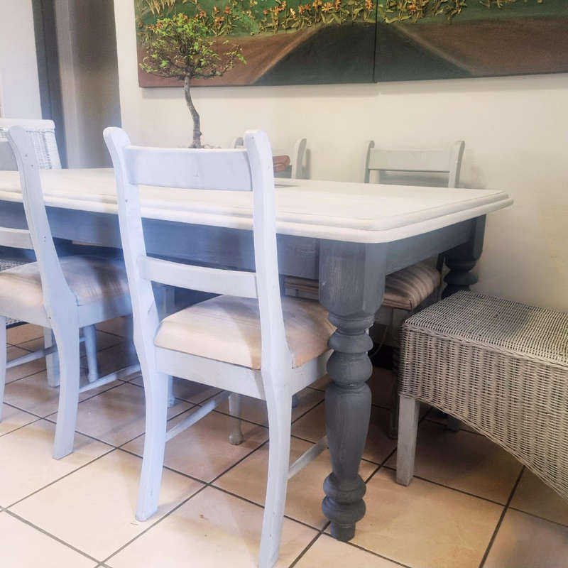 Solid Oak Table with 6 Chairs