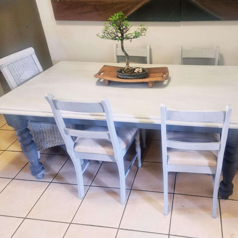 Solid Oak Table with 6 Chairs