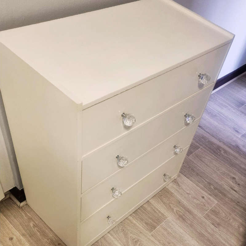 Stylish White Chest of Drawers