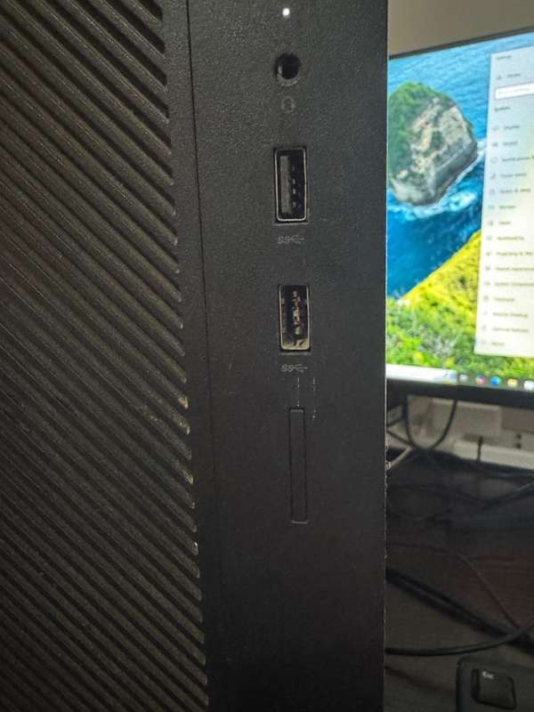 HP 290 G1 Business Desktop (Core i3 7th Gen - Complete Desktop + Monitor + Keyboard + Mouse)