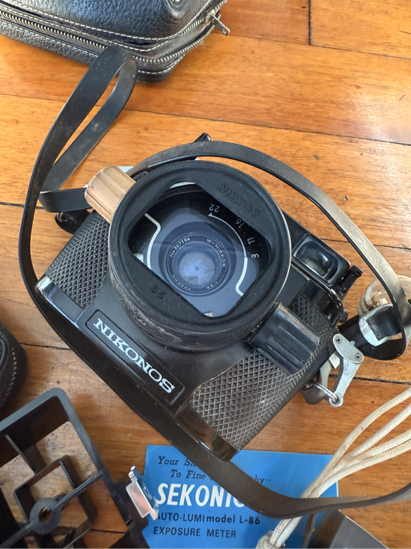 Nikonos ll 1968 35mm Underwater camera (amphibious)