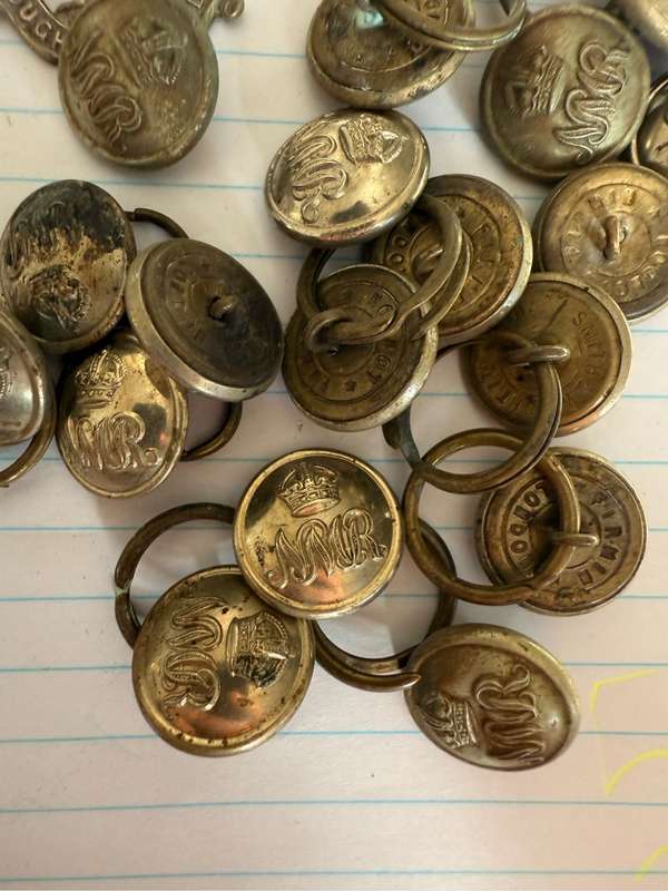 NMR uniform buttons and pins