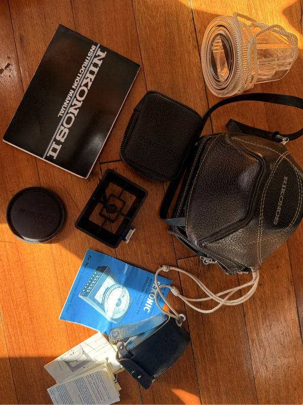 Nikonos ll 1968 35mm Underwater camera (amphibious)