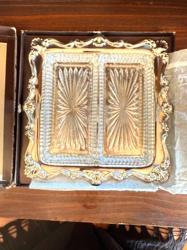 Serving tray with two glass inners