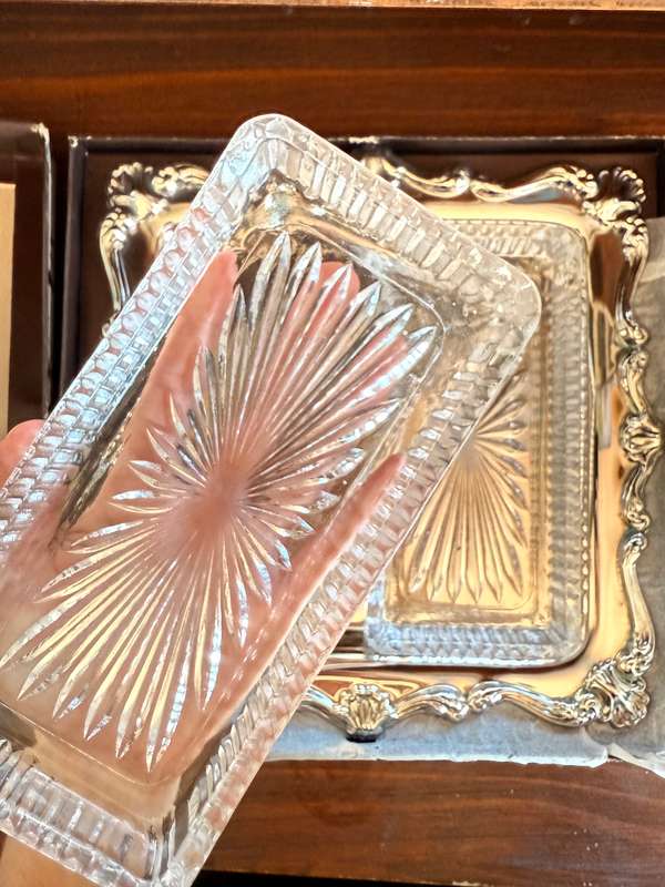 Serving tray with two glass inners
