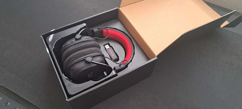 Redragon ZEUS PRO 7.1 Wireless Gaming Headset