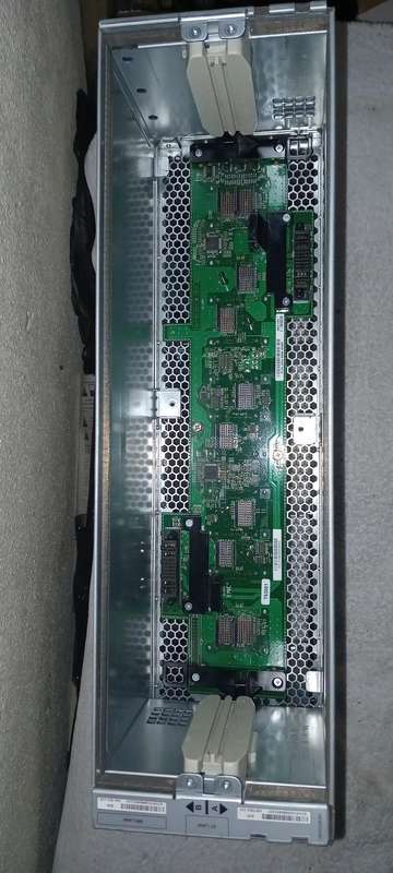 Emc ktn-stl4 storage array 15 channel with 15 hard-drives