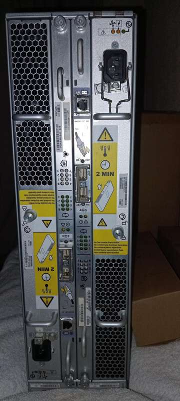 Emc ktn-stl4 storage array 15 channel with 15 hard-drives
