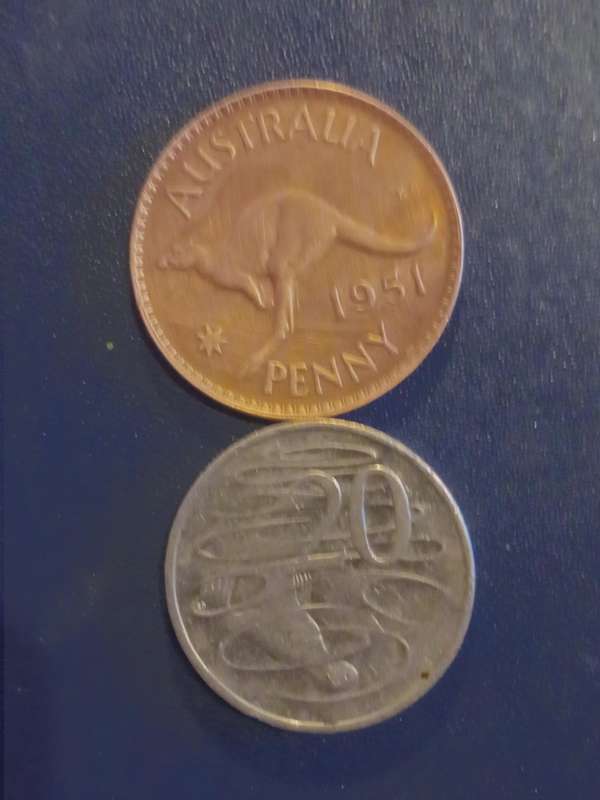 1951 Australia penny,2008 Australia 20c