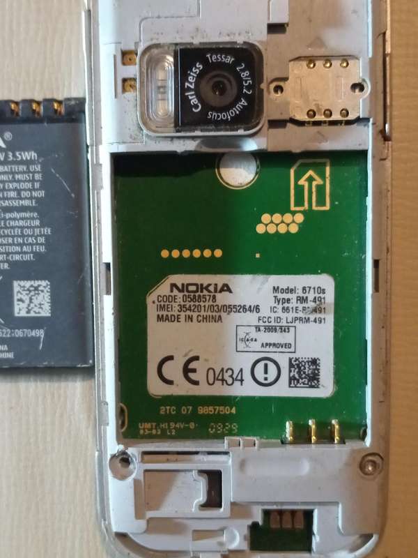 Nokia 6710 navigator slide 3G