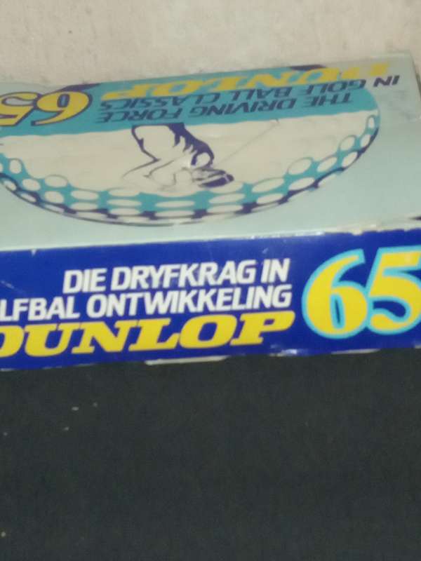 Extremely rare vintage dunlop65  golf balls and tees.afrikaans& English