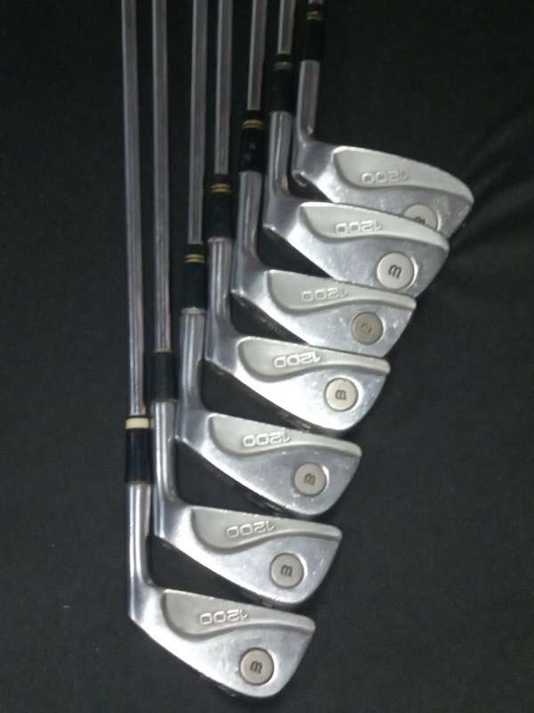 Wilson 1200 golf clubs, irons set 2-9