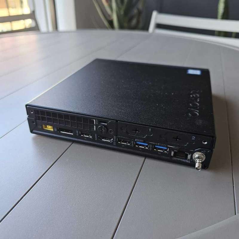 Lenovo thinkcentre M920q core i5 8th generation tiny pc