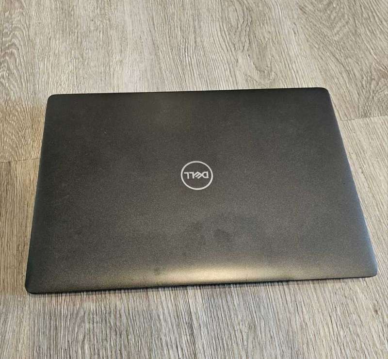 Dell latitude 5300 Touchscreen core i5 8th generation.