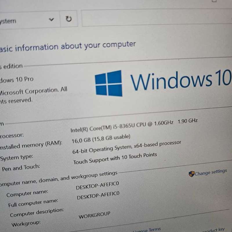 Dell latitude 5300 Touchscreen core i5 8th generation.