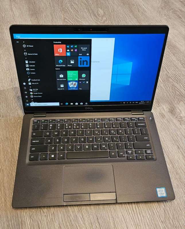 Dell latitude 5300 Touchscreen core i5 8th generation.