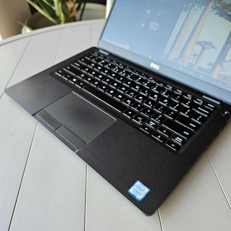 Dell lattitude 5300 core i5 8th generation