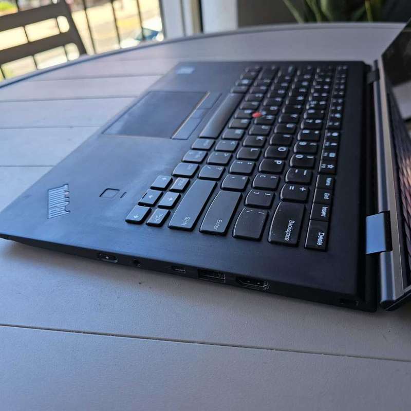 Lenovo X1 yoga Touchscreen  i5 8th generation