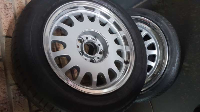 Bmw 16 inch 740i rims and tyres
