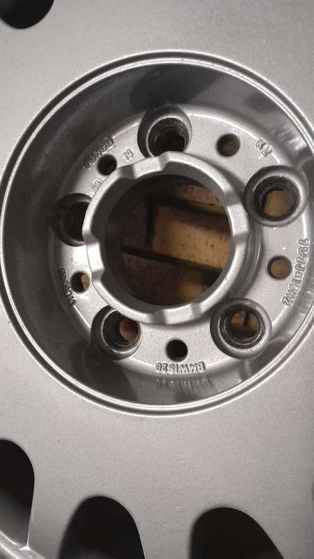 Bmw 16 inch 740i rims and tyres