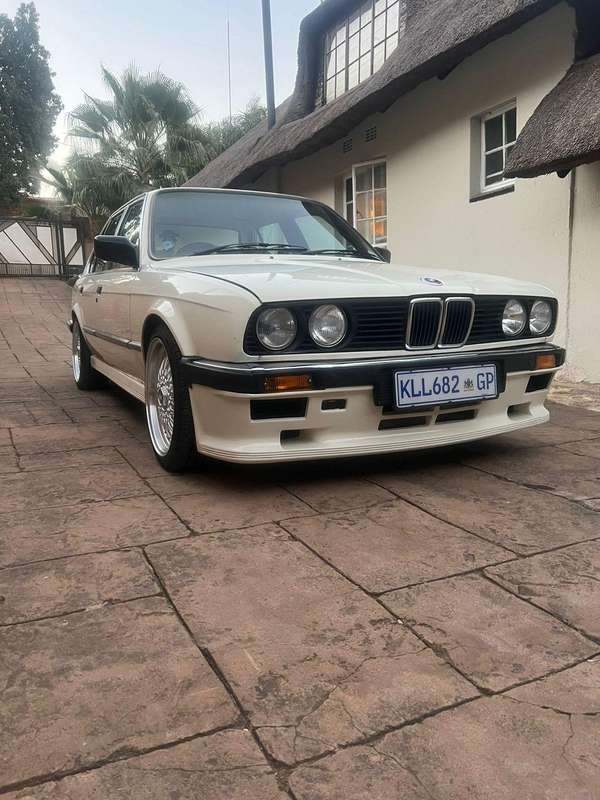 Bmw e30 333i mtech 1 fiberglass kit
