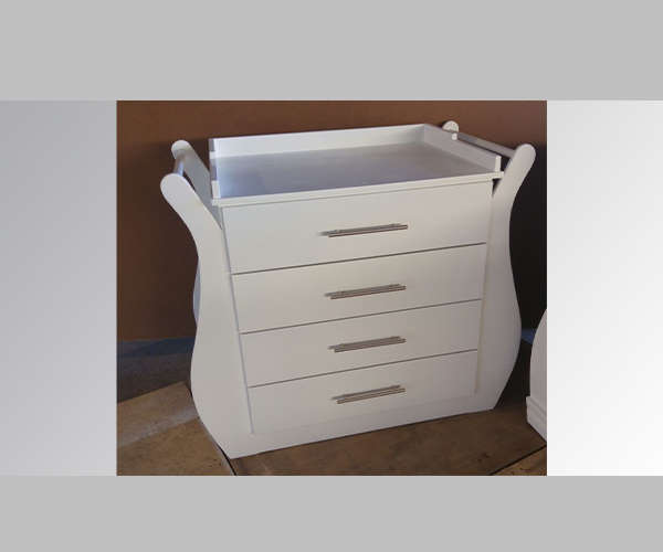 Nursery Baby cot and compactum