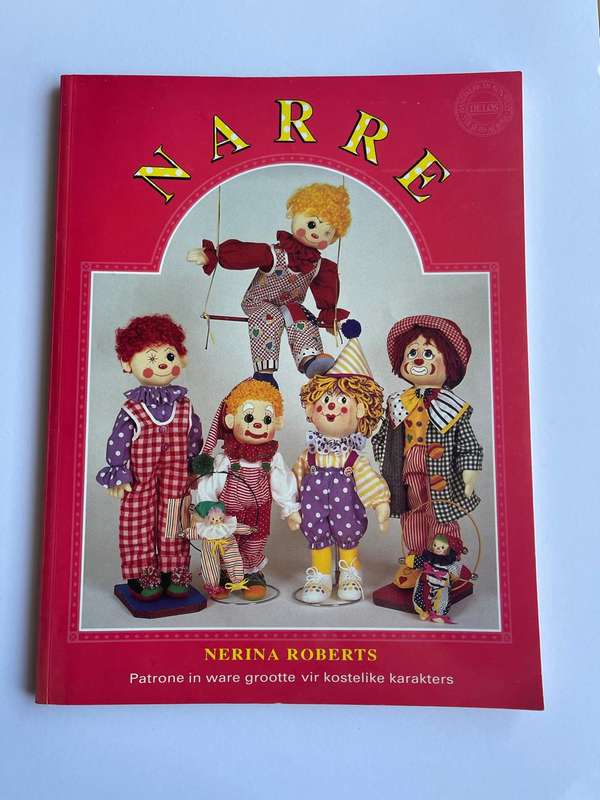   Poppe van Lap & Narre  Nerina Roberts (2 Boeke  Goeie Tweedehandse Toestand)