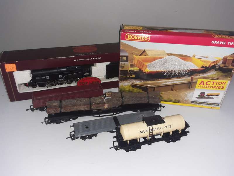 Hornby Locomotive and Rolling Stock Bundle