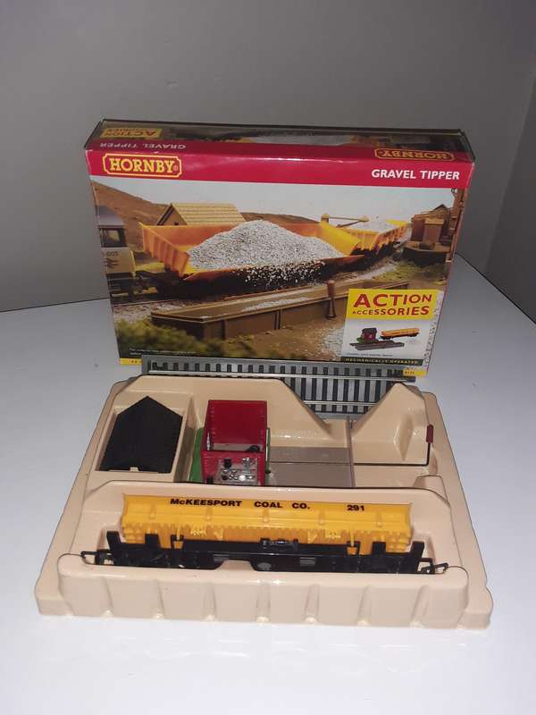 Hornby Locomotive and Rolling Stock Bundle