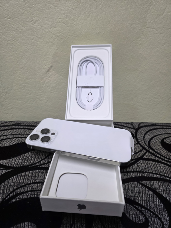 iPhone 16 pro max (512GB)