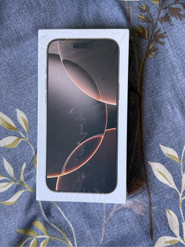 iPhone 16 pro max (Desert titanium)