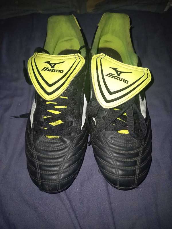 8 Stud rugby boots