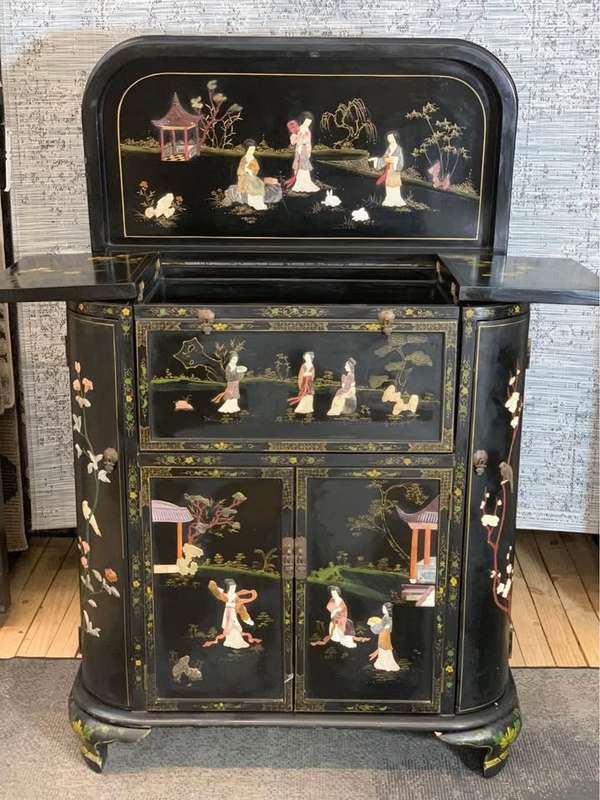 Oriental Black Lacquer with Mother of Pearl inlays Bar cabinet