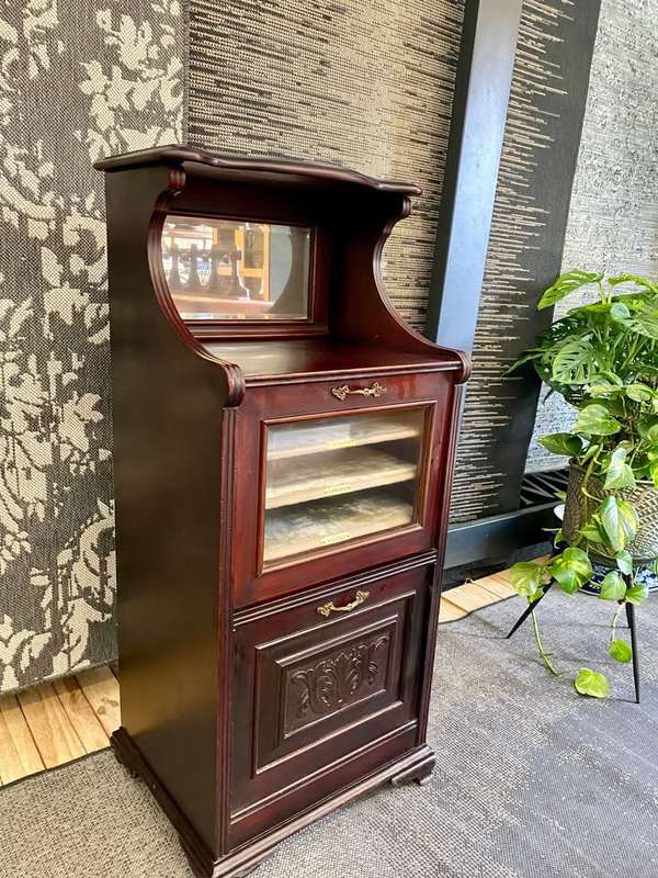 Antique/ Vintage Edwardian Mahogany Music Cabinet with mirror
