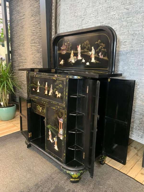 Oriental Black Lacquer with Mother of Pearl inlays Bar cabinet