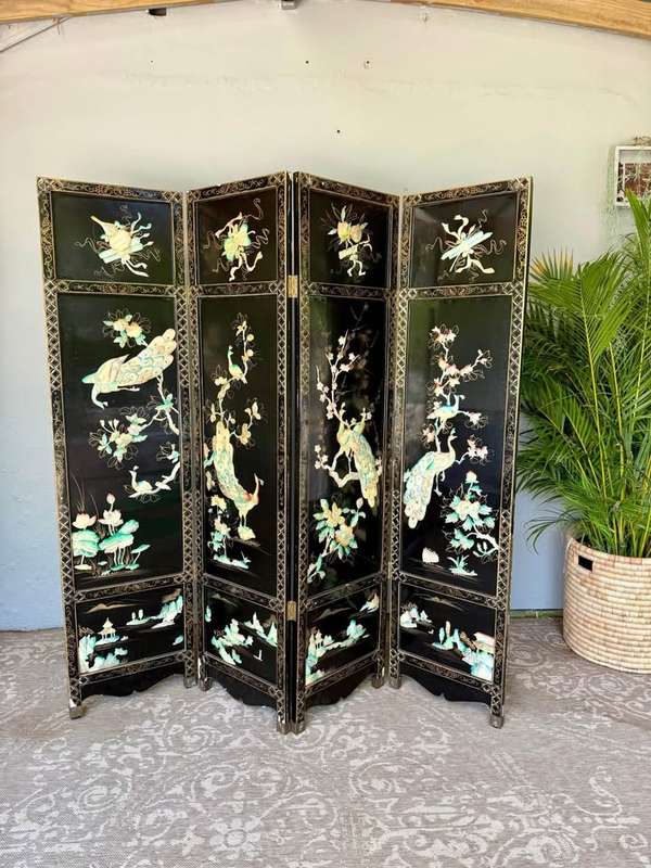 Oriental Black Lacquer Mother of Pearl and Jade screen / Room divider