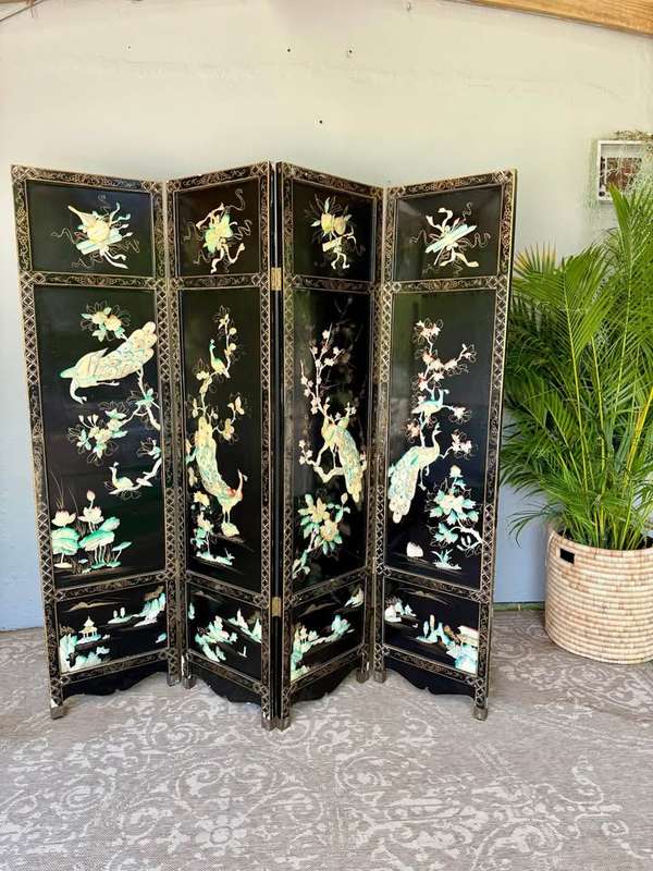 Oriental Black Lacquer Mother of Pearl and Jade screen / Room divider