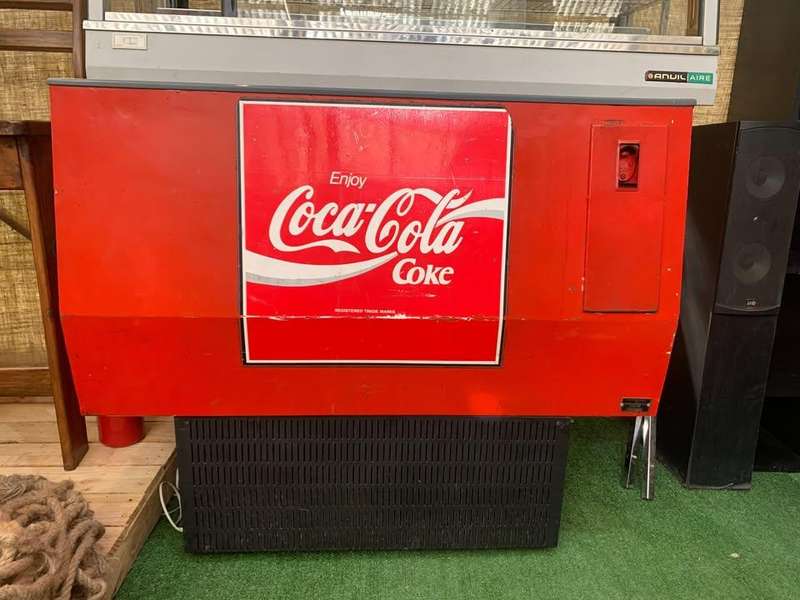Vintage Coca-Cola Chest Fridge with Bottle Opener - located in Paarl