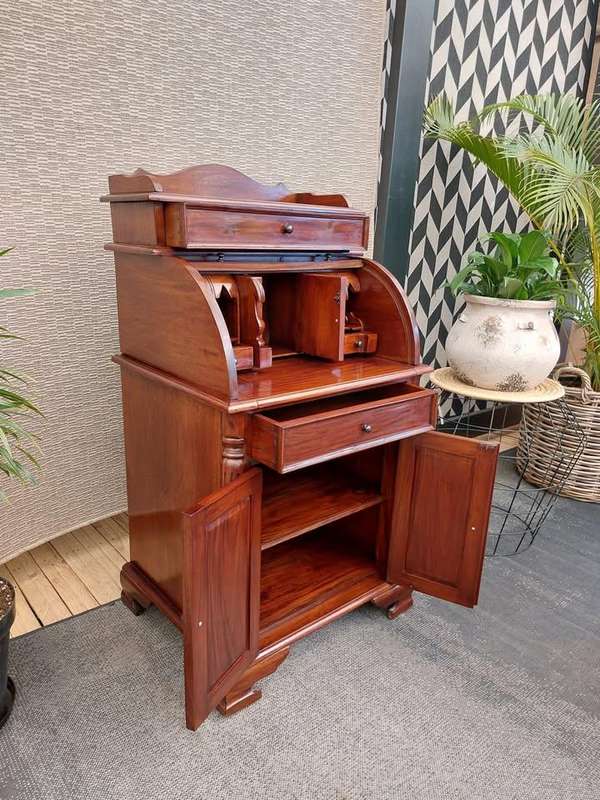 Antique / Vintage Writers Bureau