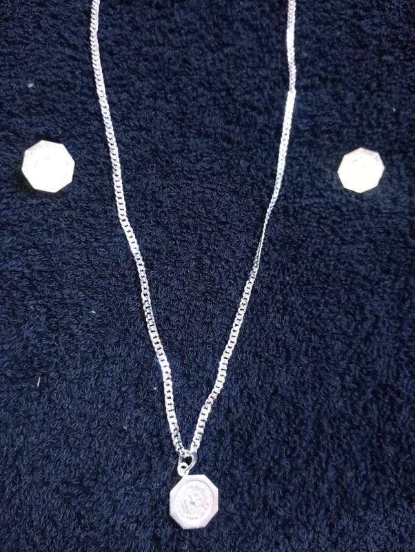 Silver chain with earrings