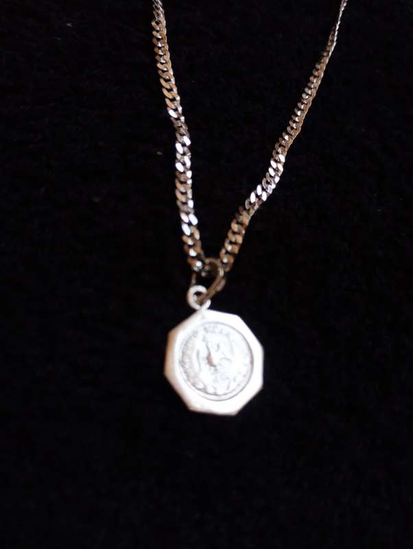 Silver chain with earrings